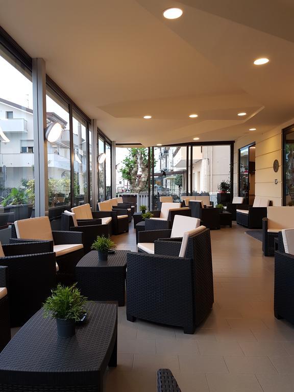 Hotel Tiglio Rimini Exterior photo