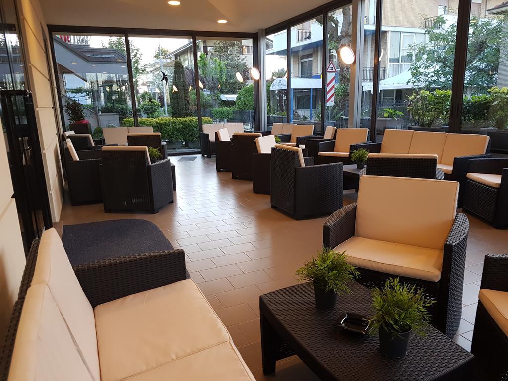 Hotel Tiglio Rimini Exterior photo
