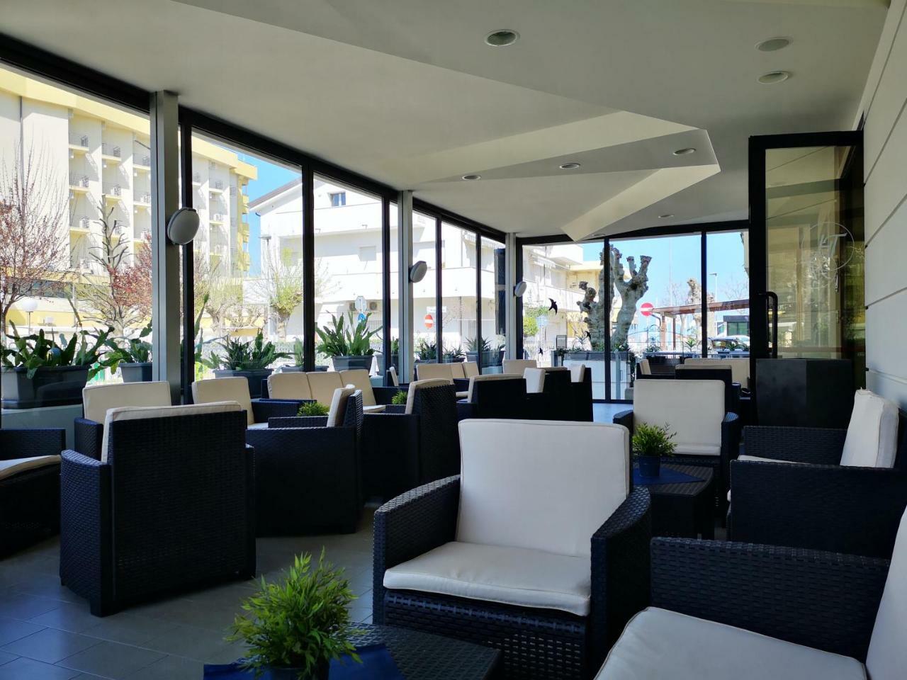 Hotel Tiglio Rimini Exterior photo